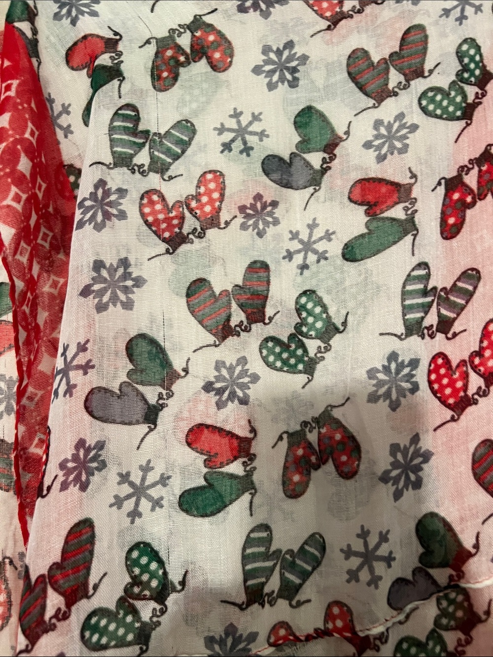 Cozy Winter Scarf with Mitten Print - Red & Green
